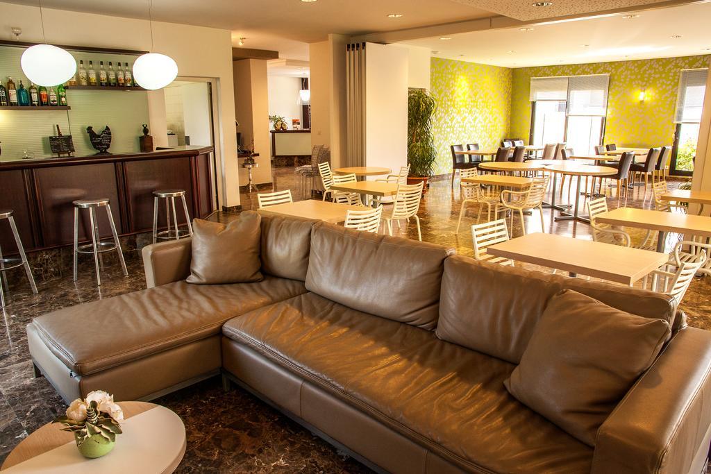 Hotel Les Amandiers Tournon-sur-Rhone Zewnętrze zdjęcie