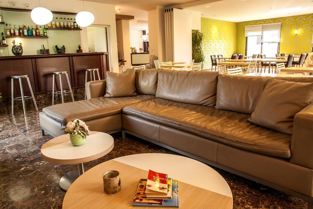 Hotel Les Amandiers Tournon-sur-Rhone Zewnętrze zdjęcie